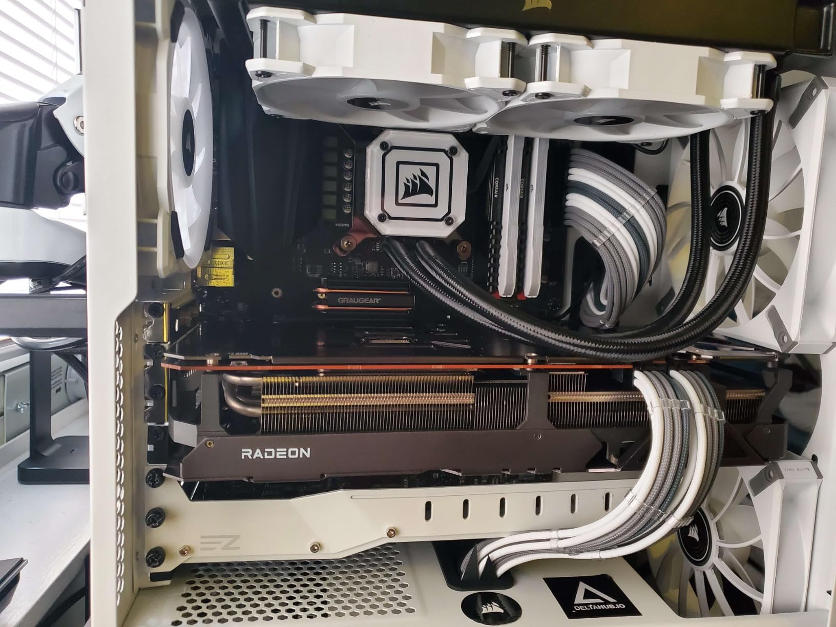 GRAUGEAR M.2 2280 SSD Heatsink, Directt-Touch Heat of Dual Copper Heat Pipes, 25mm Cooling Fan Built-in PWM Control, Aluminum Plate-Fin Design customer photo 2